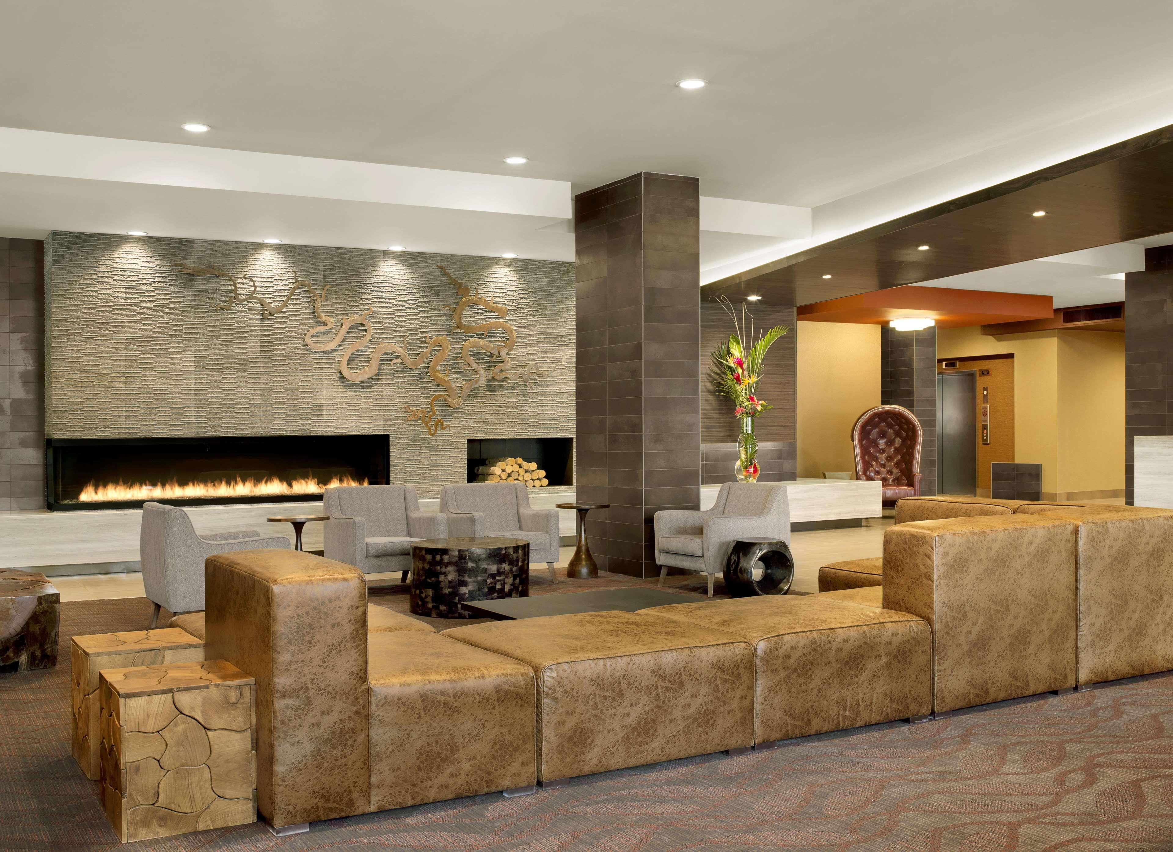 The Broadway Columbia - A Doubletree By Hilton Hotel Экстерьер фото