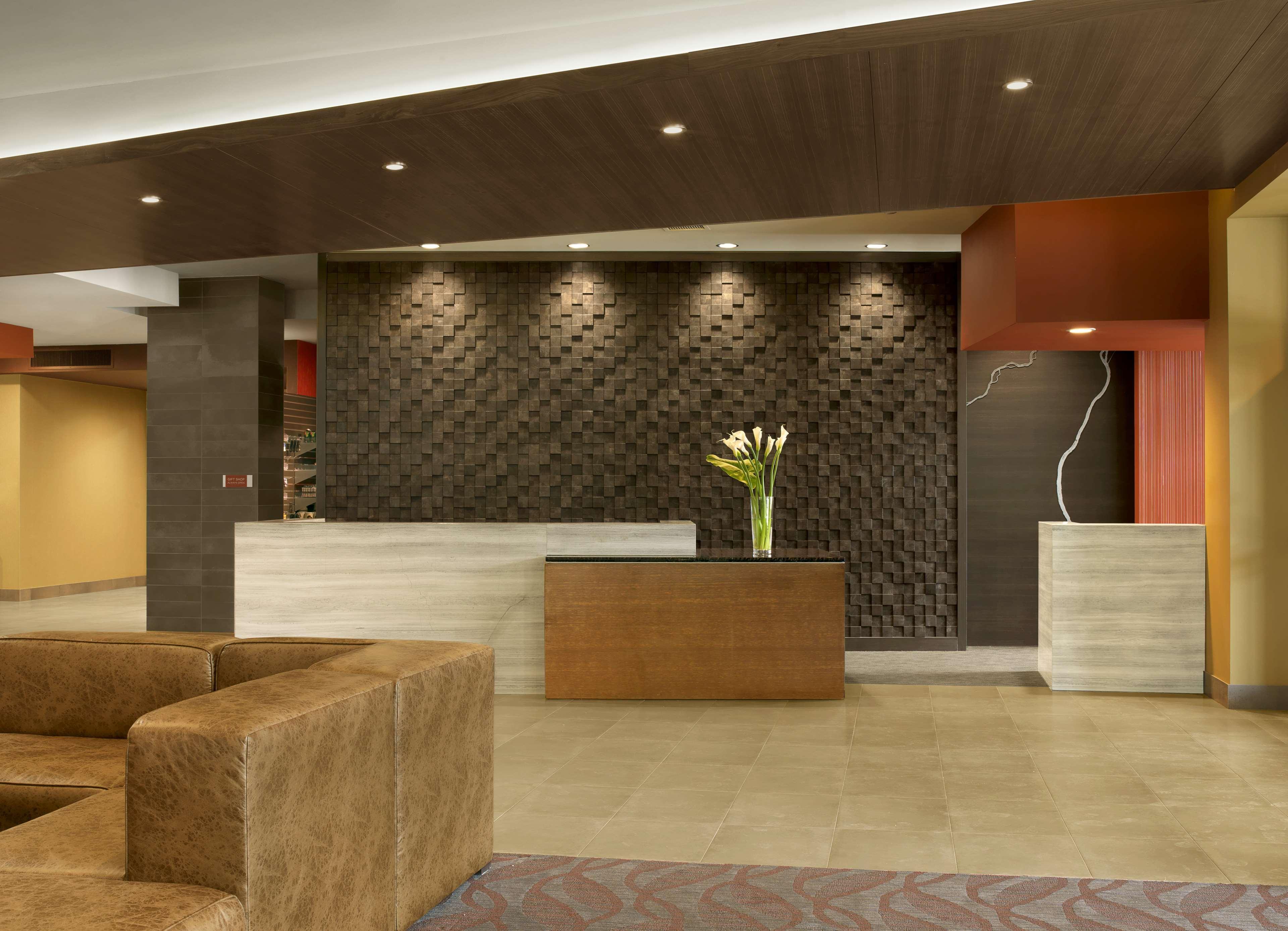The Broadway Columbia - A Doubletree By Hilton Hotel Экстерьер фото