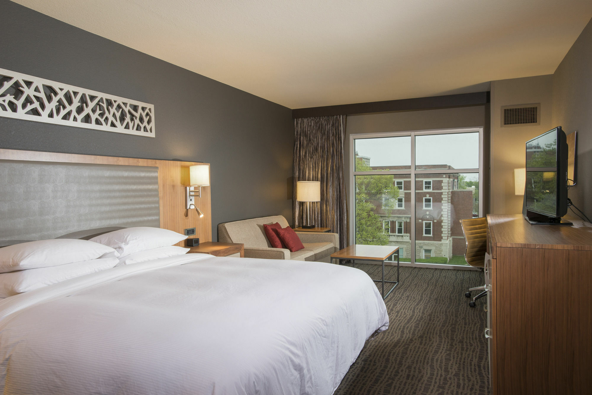 The Broadway Columbia - A Doubletree By Hilton Hotel Экстерьер фото